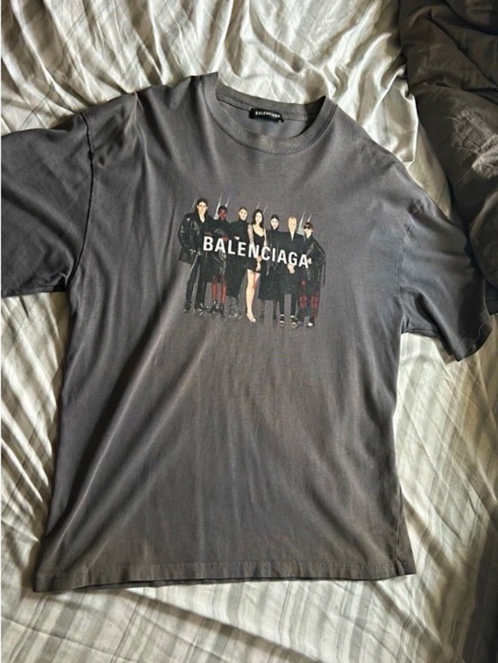 Balenciaga Short-Sleeve Graphic Tee in Charcoal